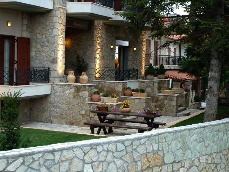 Synikia Mesi Trikalon Mysaion Hotel מראה חיצוני תמונה